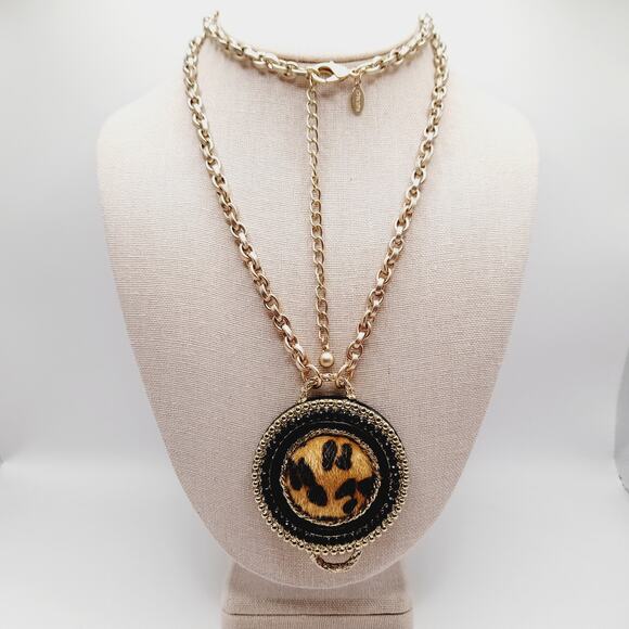 Chico’s Leopard Print Fur Pendant Necklace 34” Gold Tone Statement - Picture 7 of 8